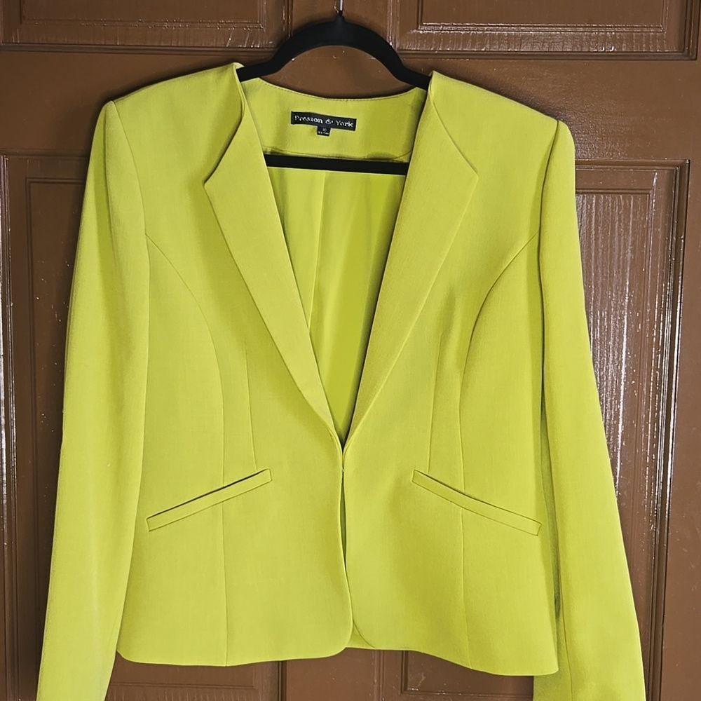 Preston & York-Chartreuse green short blazer with faux pockets Sz 10